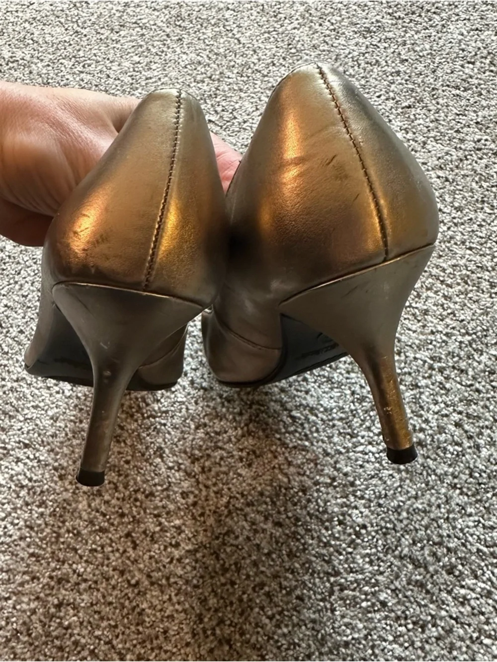 PREDICTIONS 8 Vintage Pewter Light Golf Metallic V Vamp Pumps Kitten